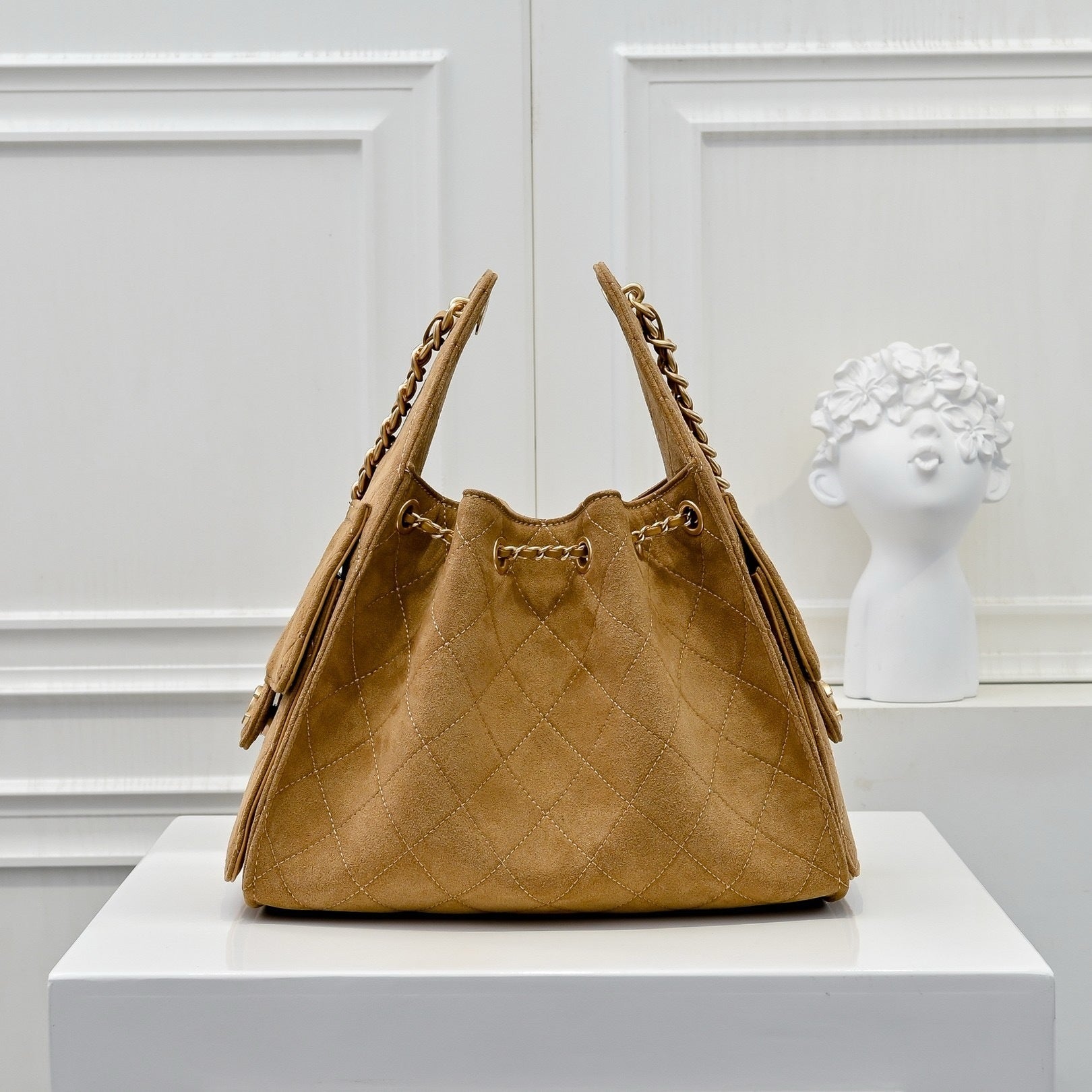 Quilted Hobo Bucket Bag — Vintage Black &amp; Gold