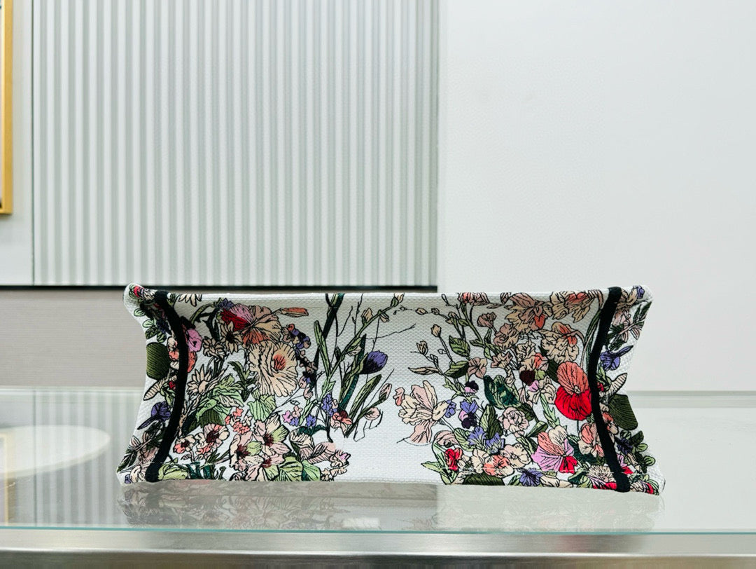 D Book Tote ( WHITE SUN)