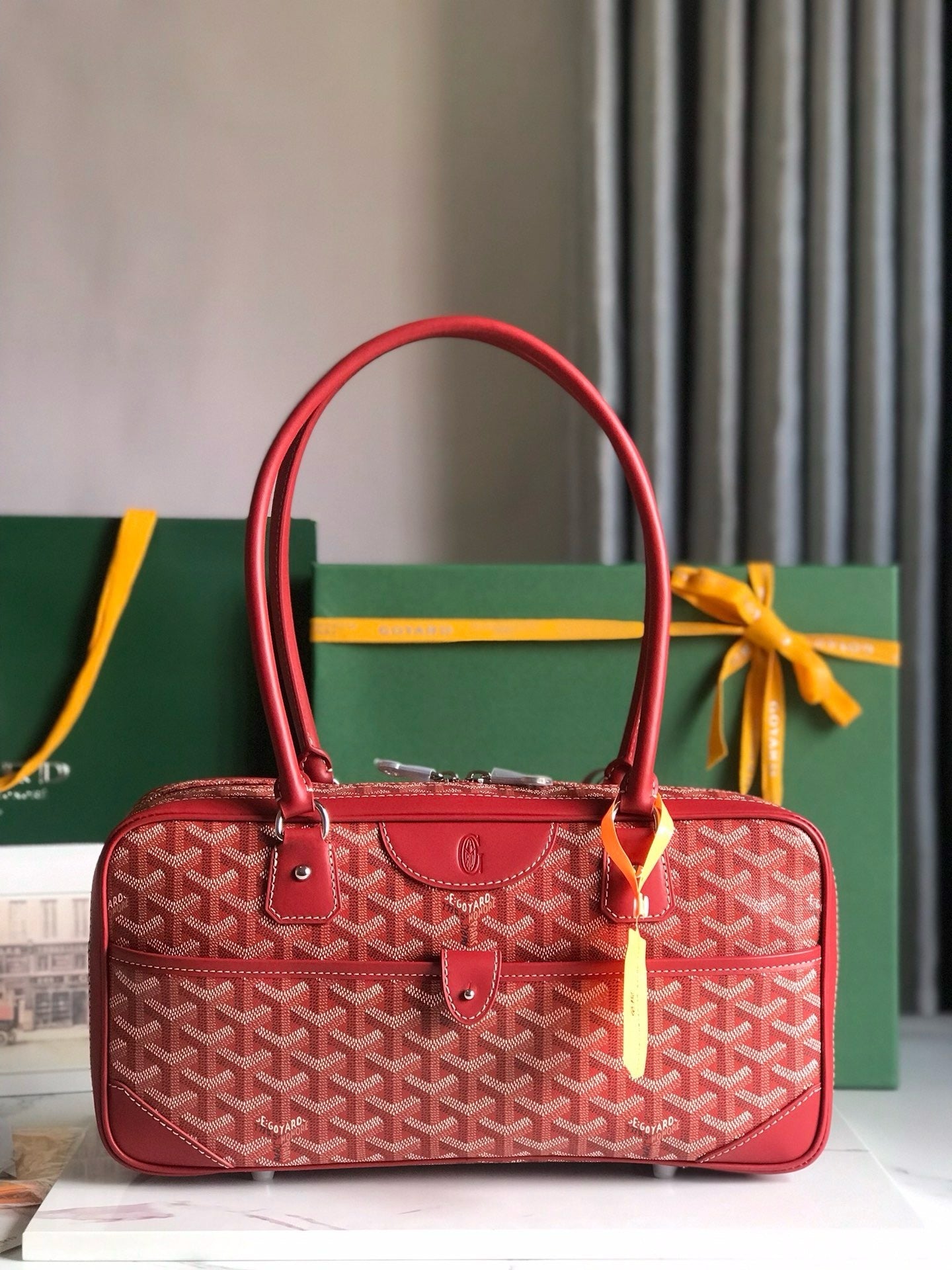 The Vintage Baguette Shoulder Bag (Premium Quality )