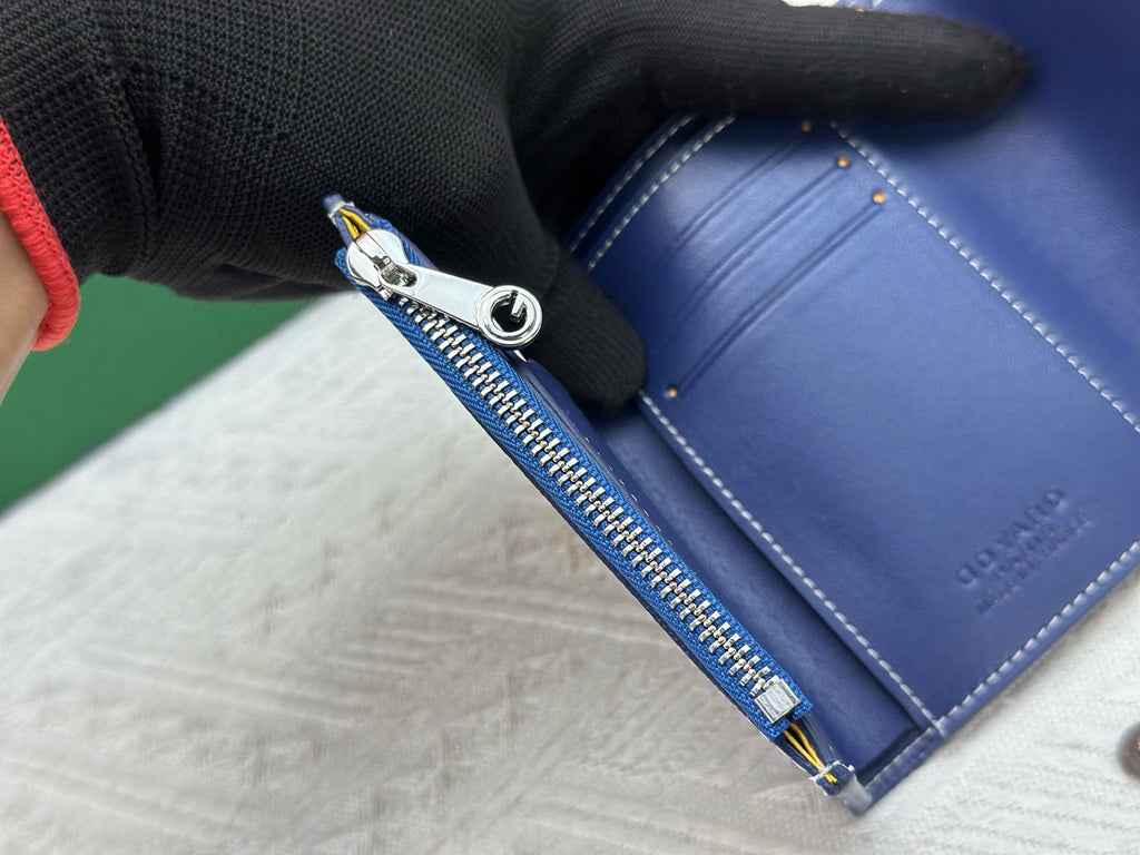 Classic Tri-Fold Wallet & Card Holder