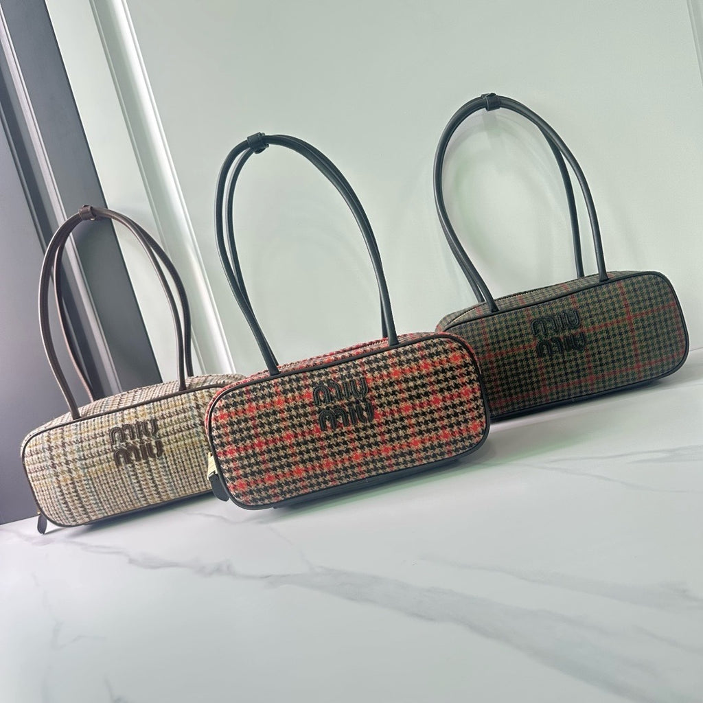 Houndstooth Bowling Bag – New Collection
