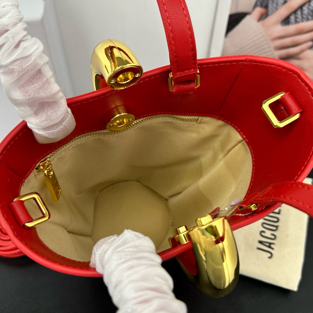 JACQ Bucket Bag