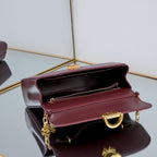 Medaillon Crossbody Bag | French Oval Design