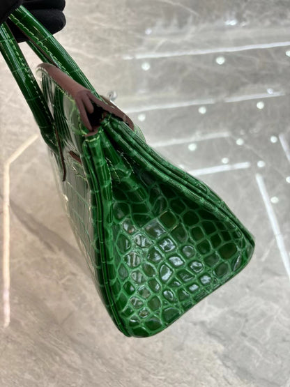 Her*mes Crocodile Pattern Birkin Bag