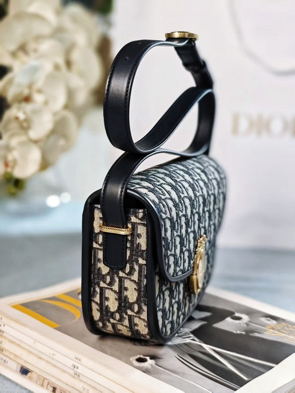 Médaillon Flap Bag — Medium | Premium Quality