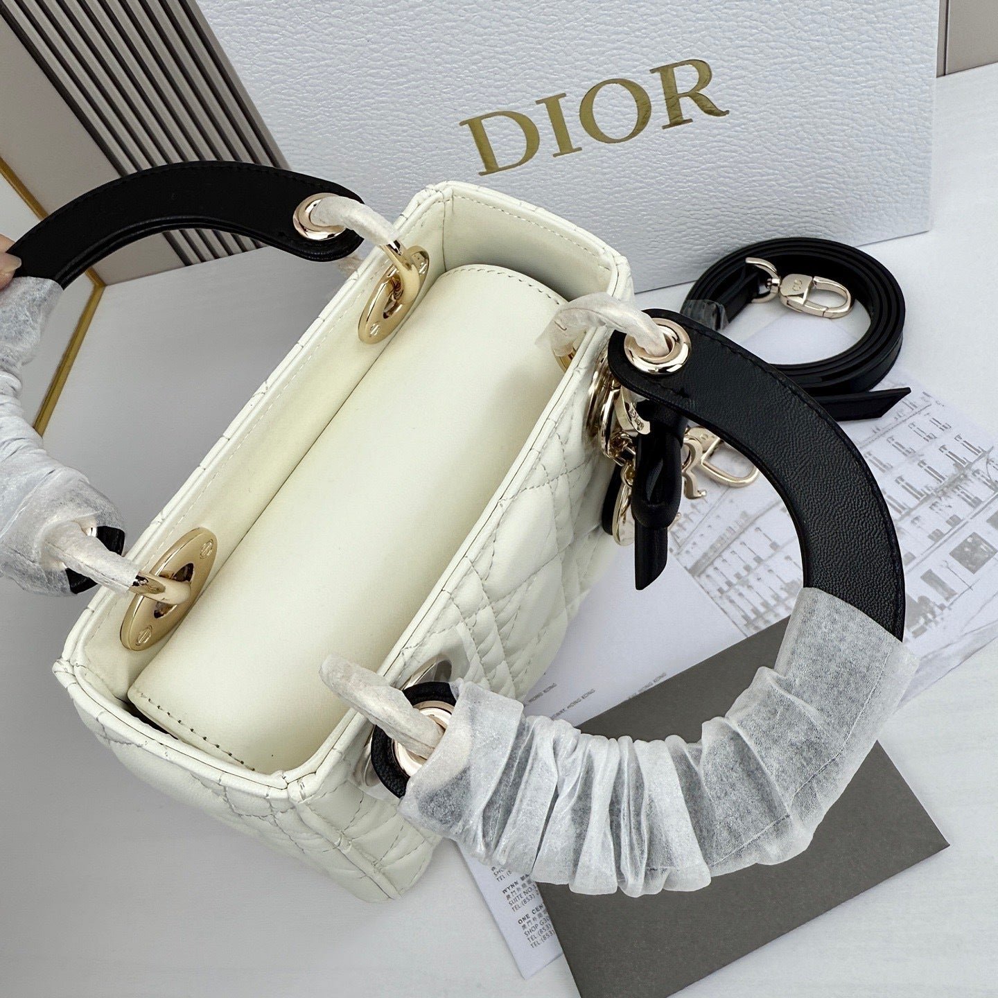 Classic Lady Bow Top-Handle Bag 26ss