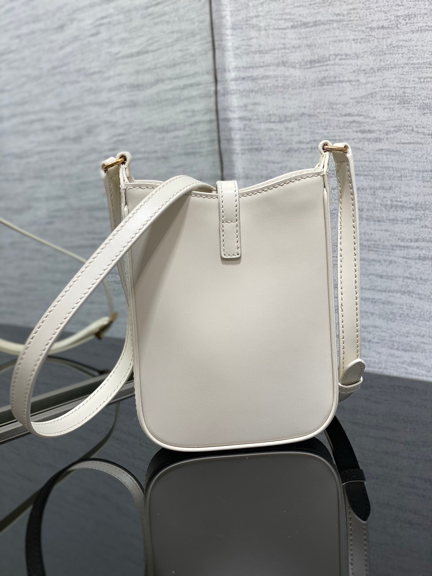 Chic Spring/Summer Tote - Minimalist Shoulder & Crossbody Style (Premium quality)