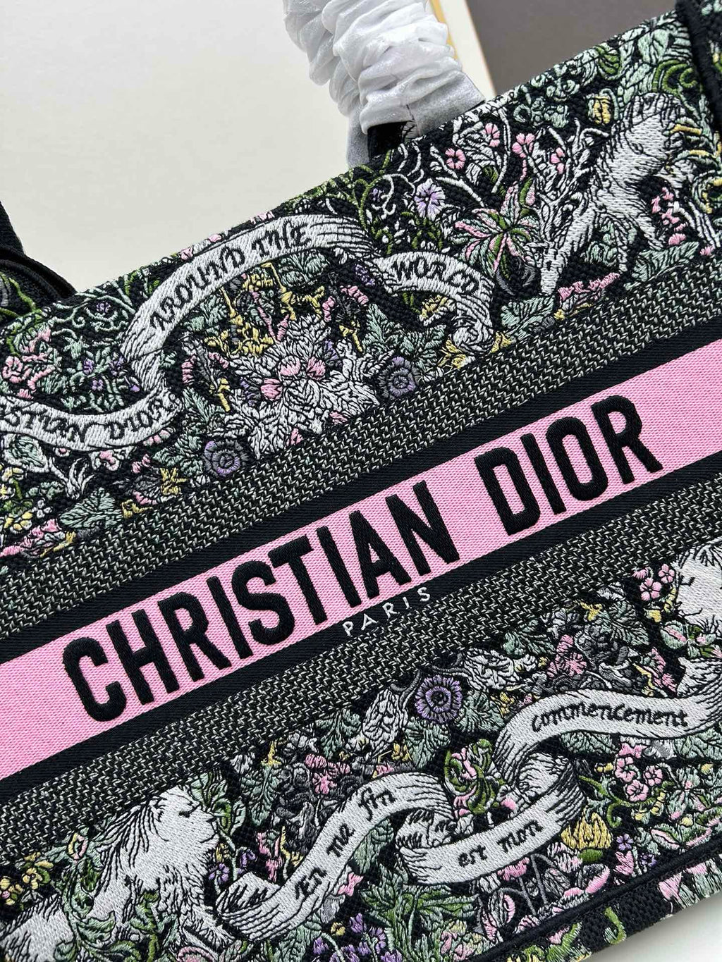 Art-Inspired Embroidered Tote Book