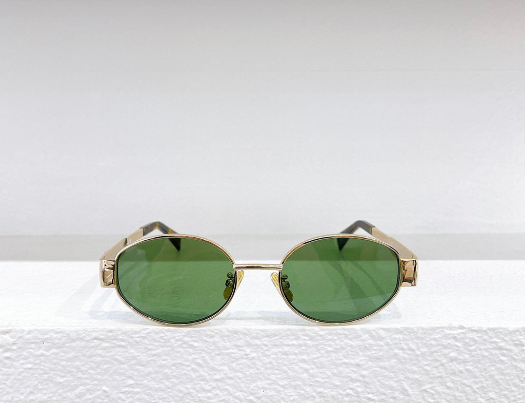 Stylish Sunglasses – Model CL40235U 🕶️