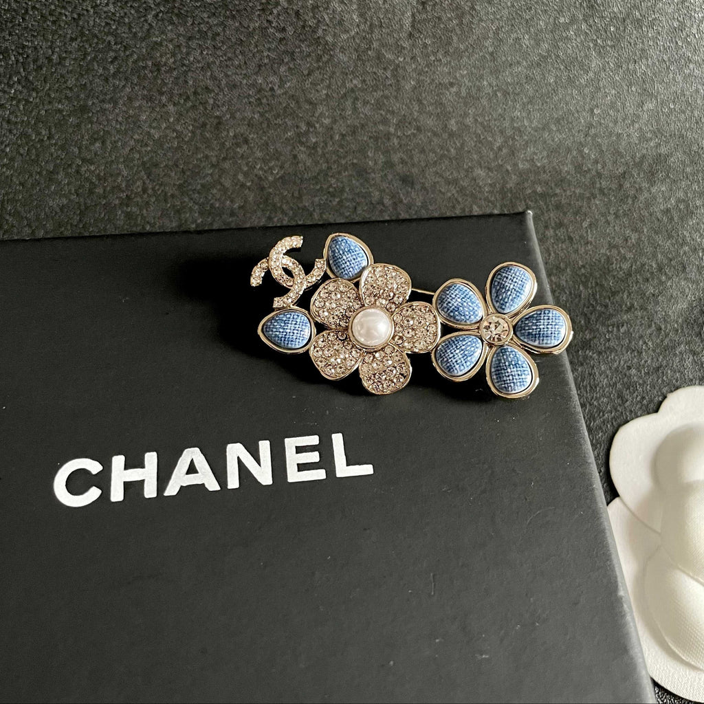 Logo Brooch | Multi-wear | Gold Tone