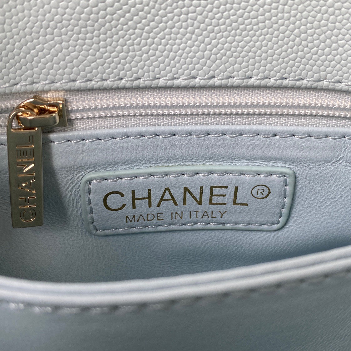 Mini Top Handle Flap Bag (𝑐𝑜𝑐𝑜 ℎ𝑎𝑛𝑑𝑙𝑒)