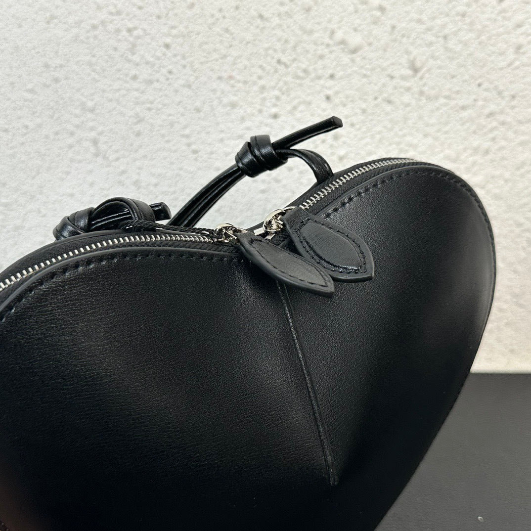Heart-Shaped Crossbody Bag – Elegant &amp; Practical Statement Piece