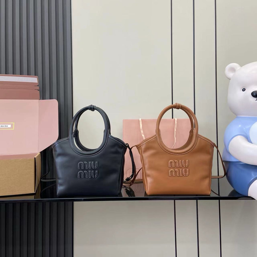 MM IVY Structured Leather Shoulder Bag – JC