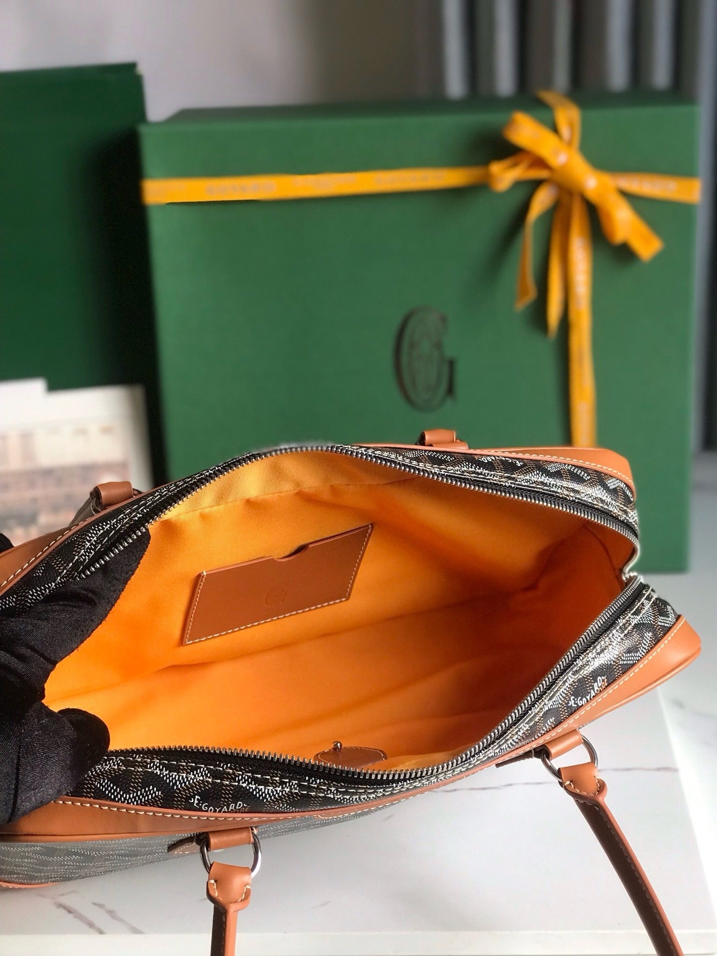 The Vintage Baguette Shoulder Bag (Premium Quality )