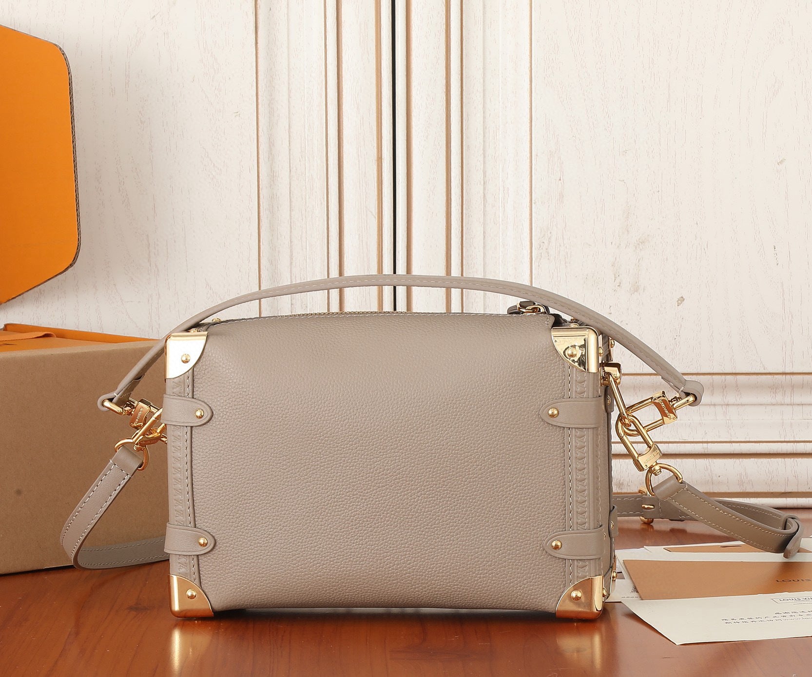 Side Trunk Medium Handbag (Premium Quality)