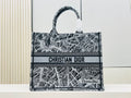 D Book Tote (MAP TOTE )