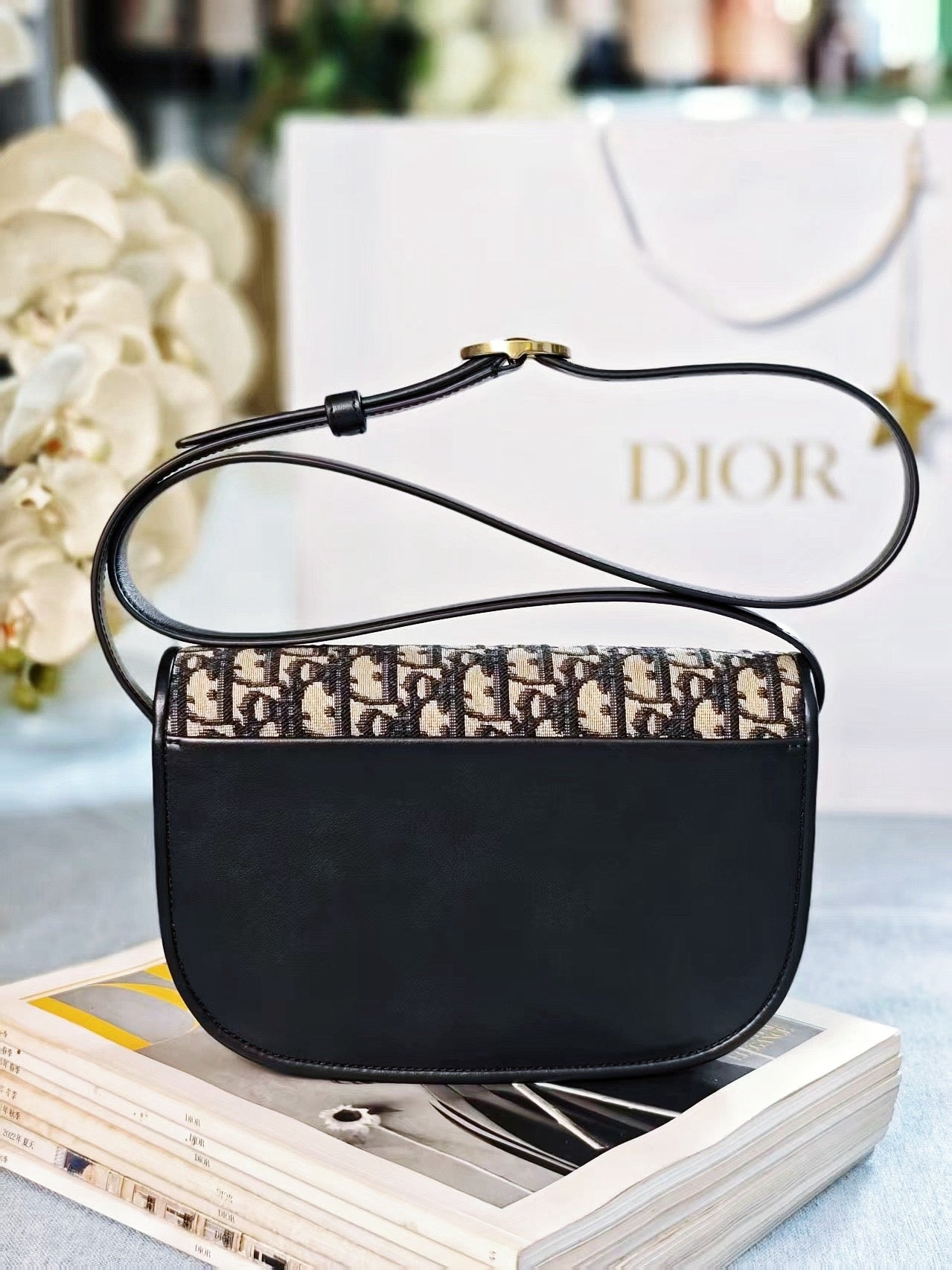 Médaillon Flap Bag — Medium | Premium Quality