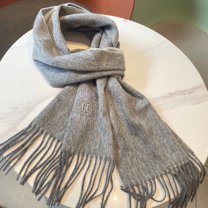 H*r*m*s Classic Double-Sided Scarf: Timeless Elegance in Top-Grade Cashmere