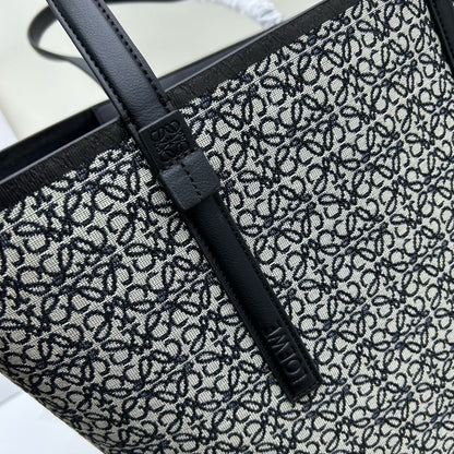 Oversized Embroidered Jacquard Tote – Everyday Carryall Bag (Premium Quality )