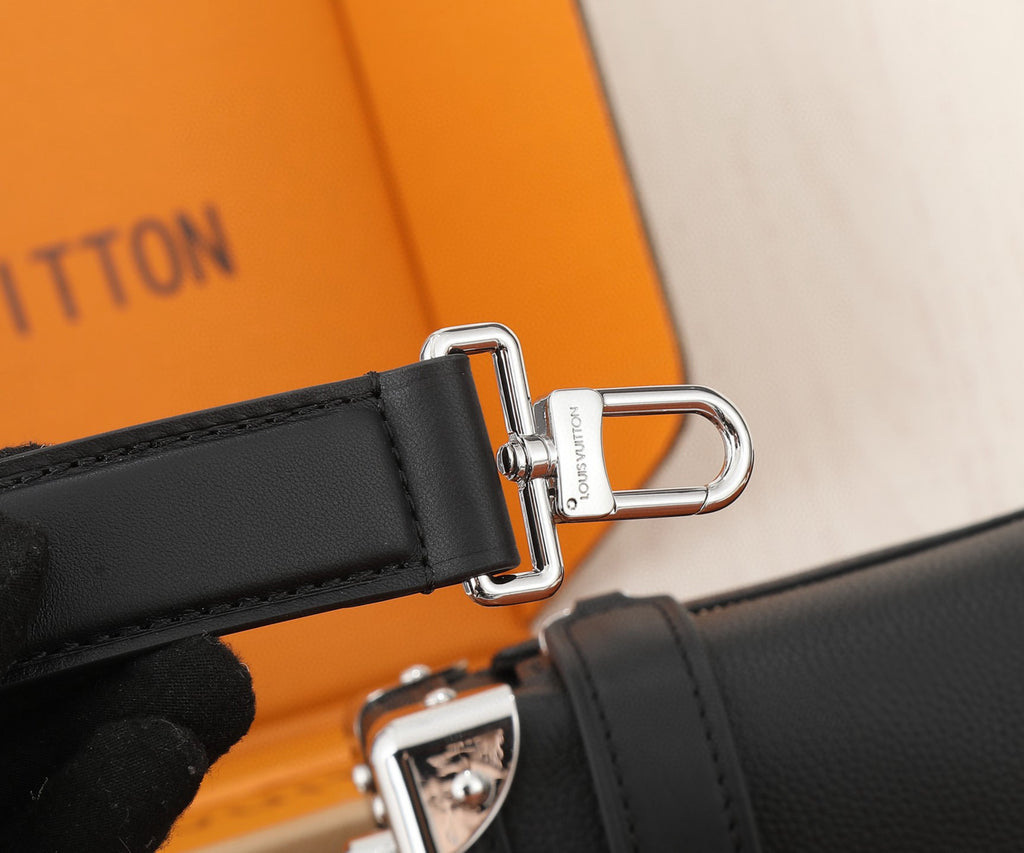 Side Trunk Medium Handbag (Premium Quality)