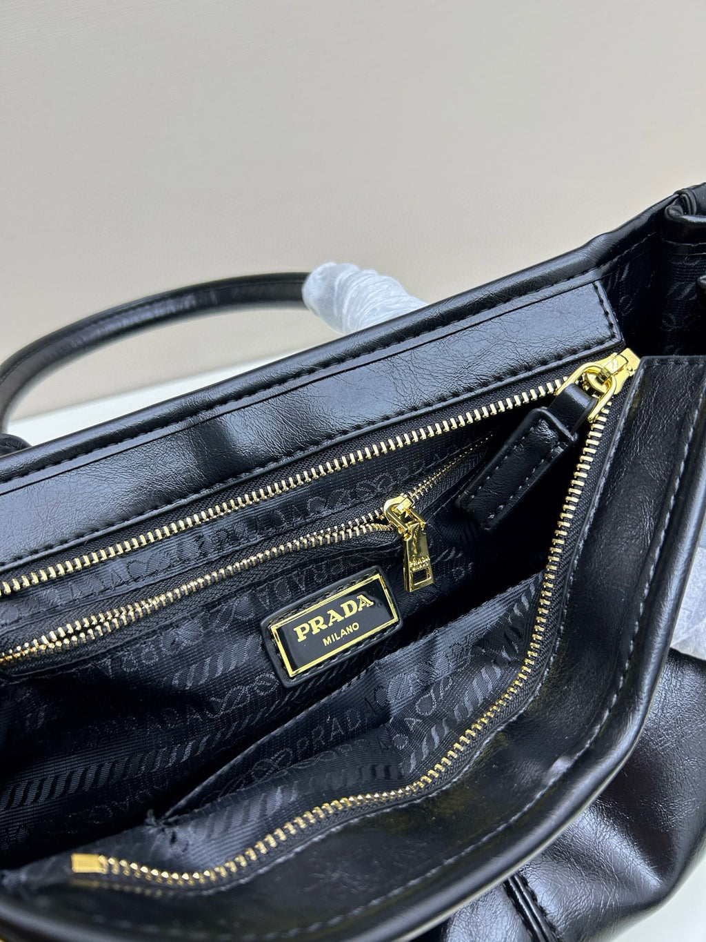 P Top-Grain Leather shoulder bag| 426#