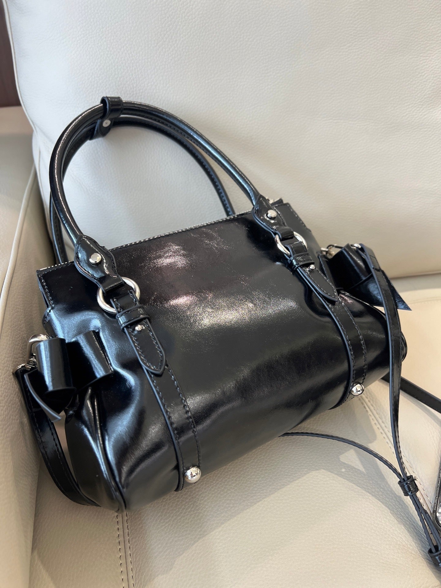 Bow Biker Bag