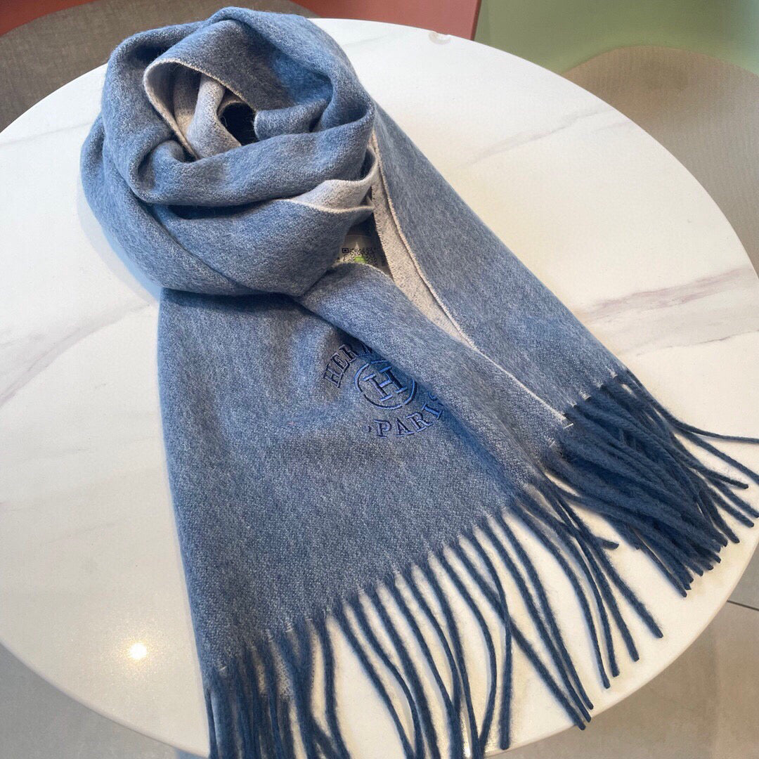 H*r*m*s Classic Double-Sided Scarf: Timeless Elegance in Top-Grade Cashmere