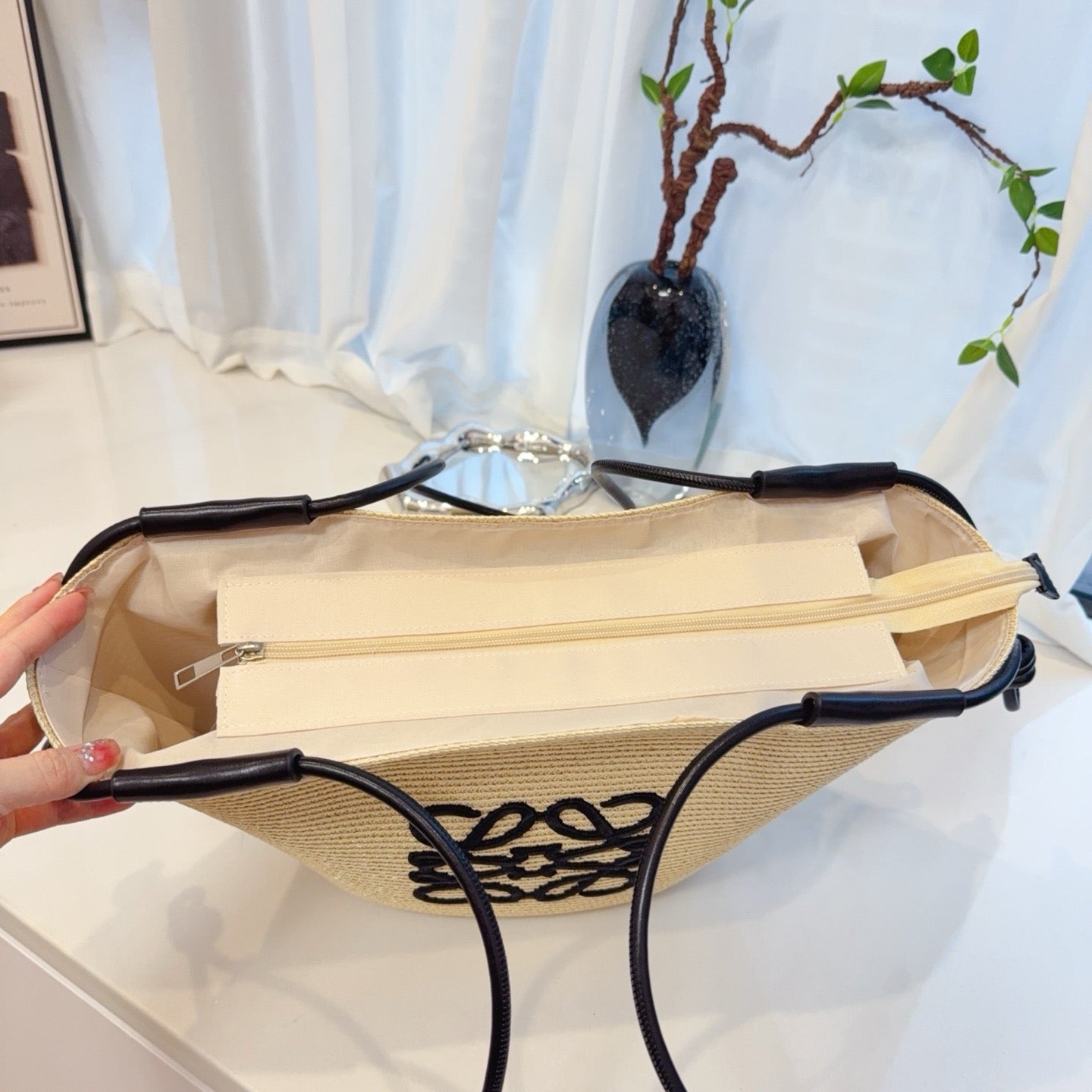 Embroidered Woven Straw Tote Bag – Versatile & Spacious