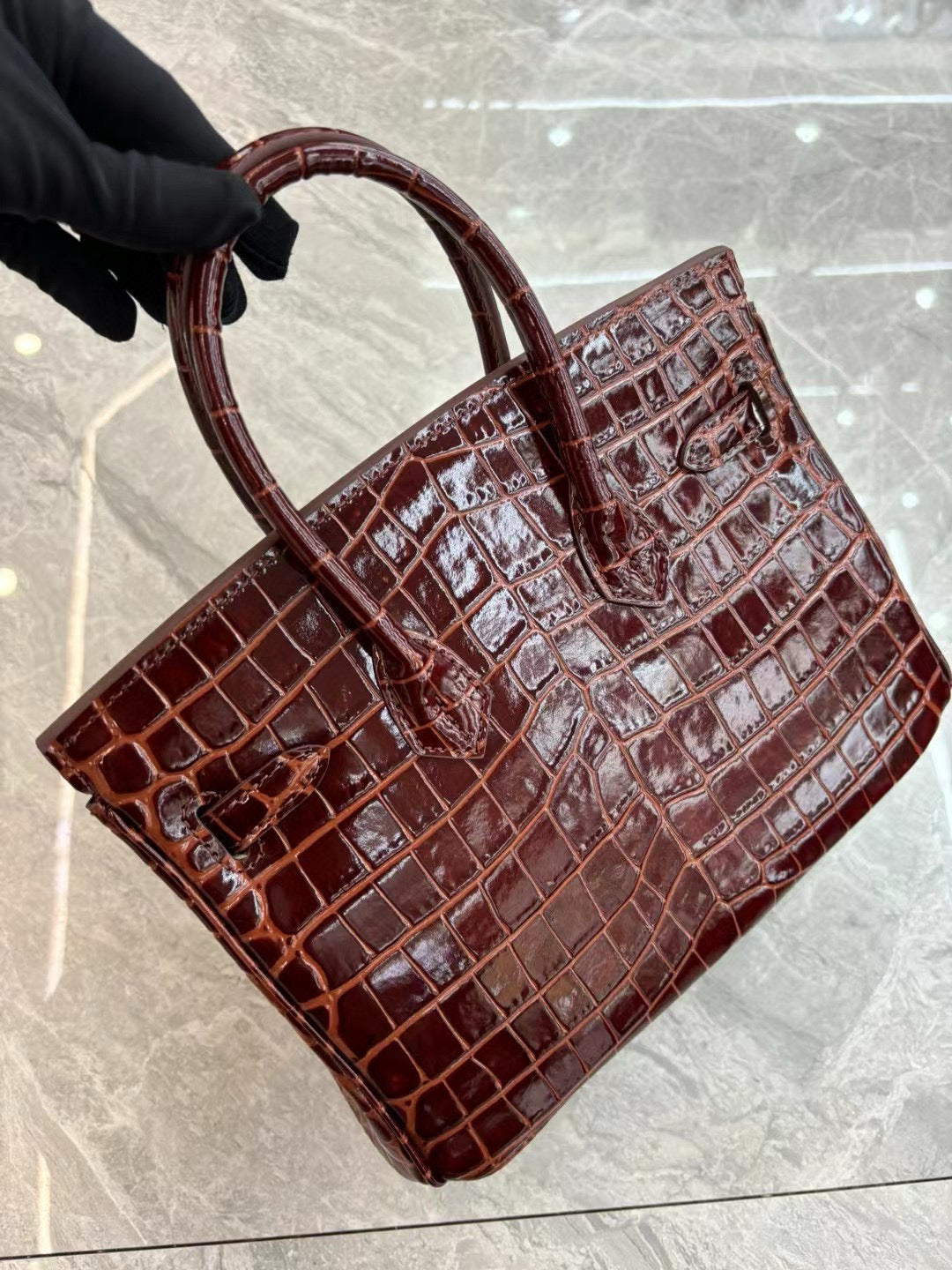 Her*mes Crocodile Pattern Birkin Bag