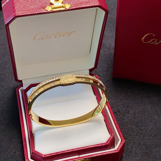 Slim Pavé Crystal Bangle – Refined Elegance