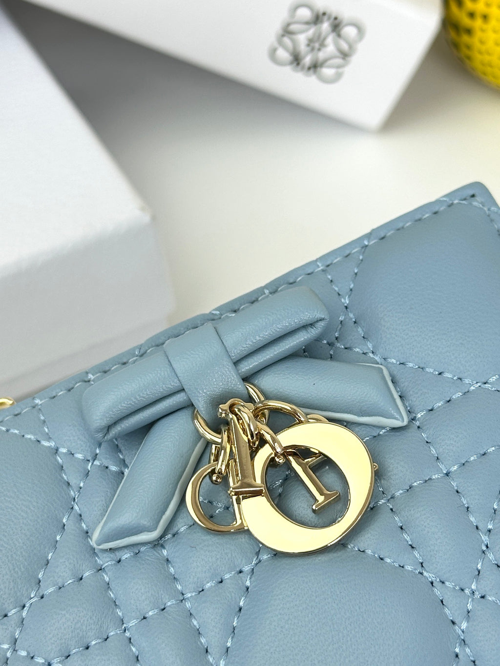D Bow Logo Card Holder | S2867/ S2866| Lambskin |