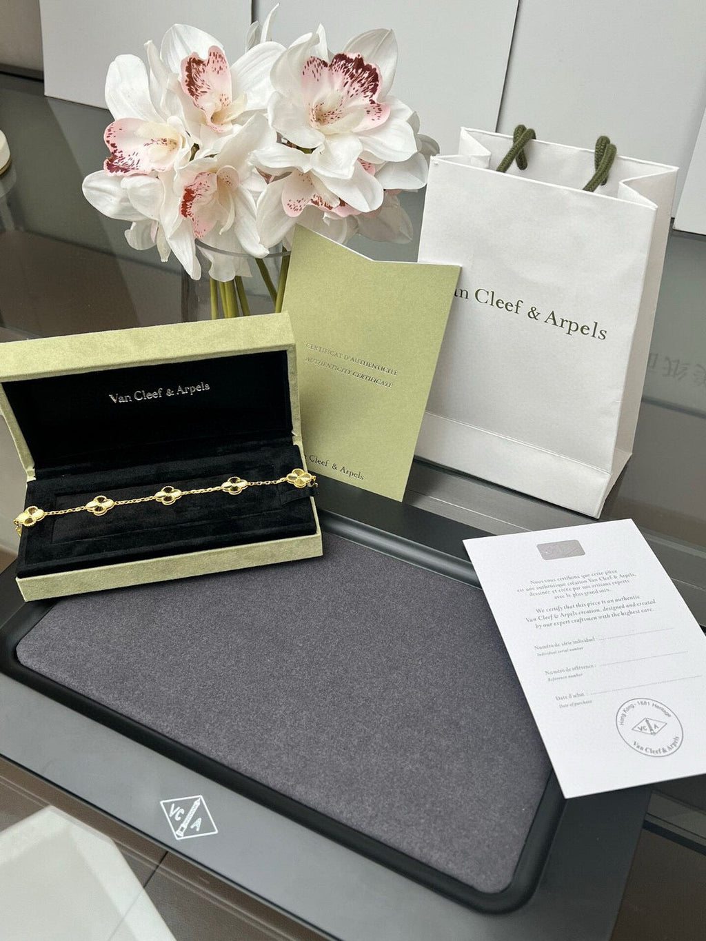 Laser-Engraved Five-Flower Bracelet (Premium quality)