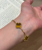 VC-Shaped Carnelian Five-Petal Bracelet