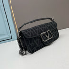 💗 V Signature Locò Calfskin Bag — Large