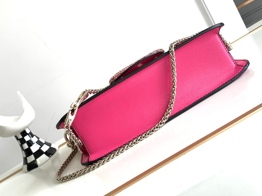 💎 V Signature Locò Crystal Mini Bag