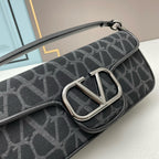 💗 V Signature Locò Calfskin Bag — Large