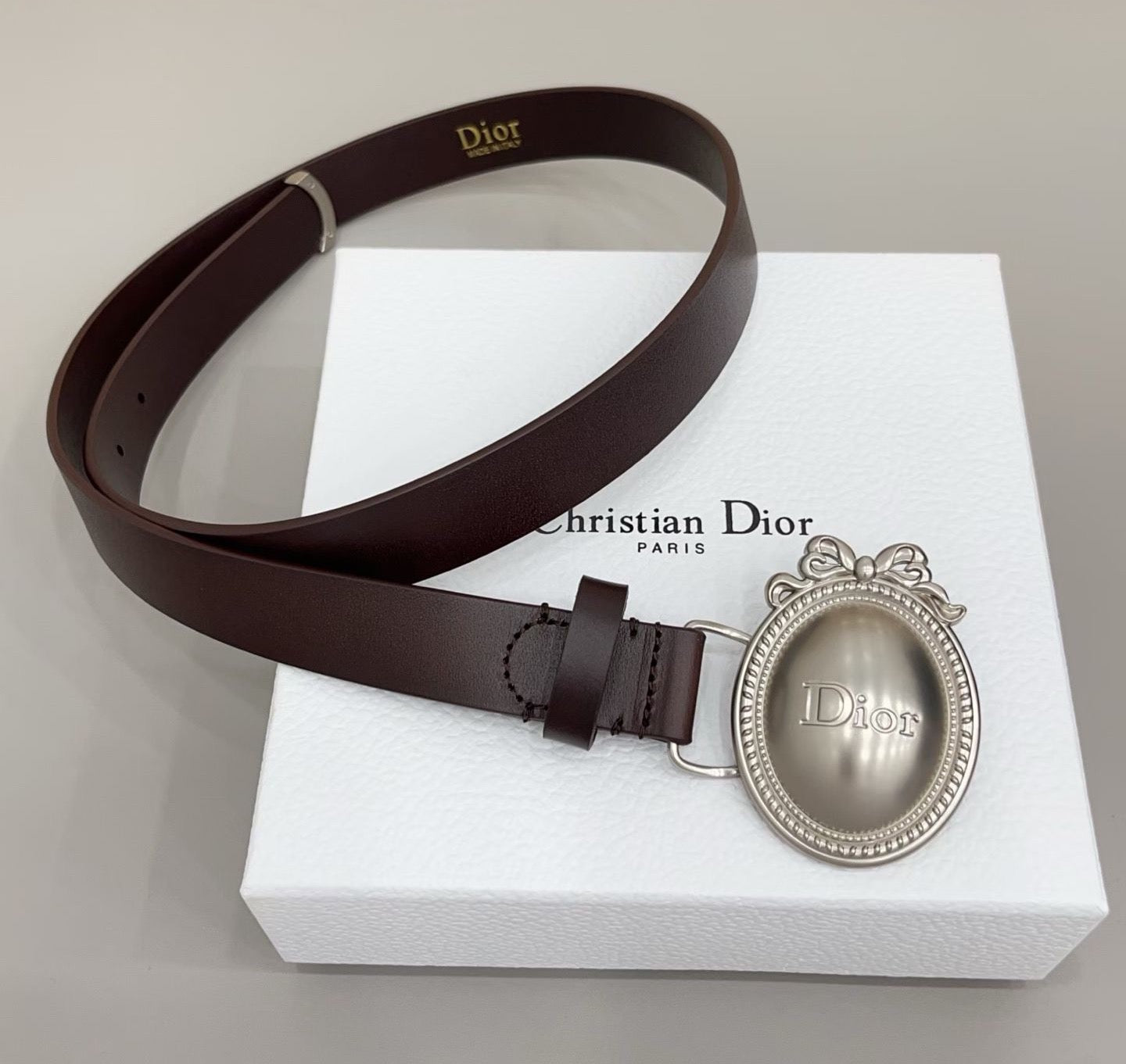 Médaillon Oval Buckle Belt — 25 mm