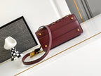 V-SLING Handcrafted Pompom Bag | 9911 MTX