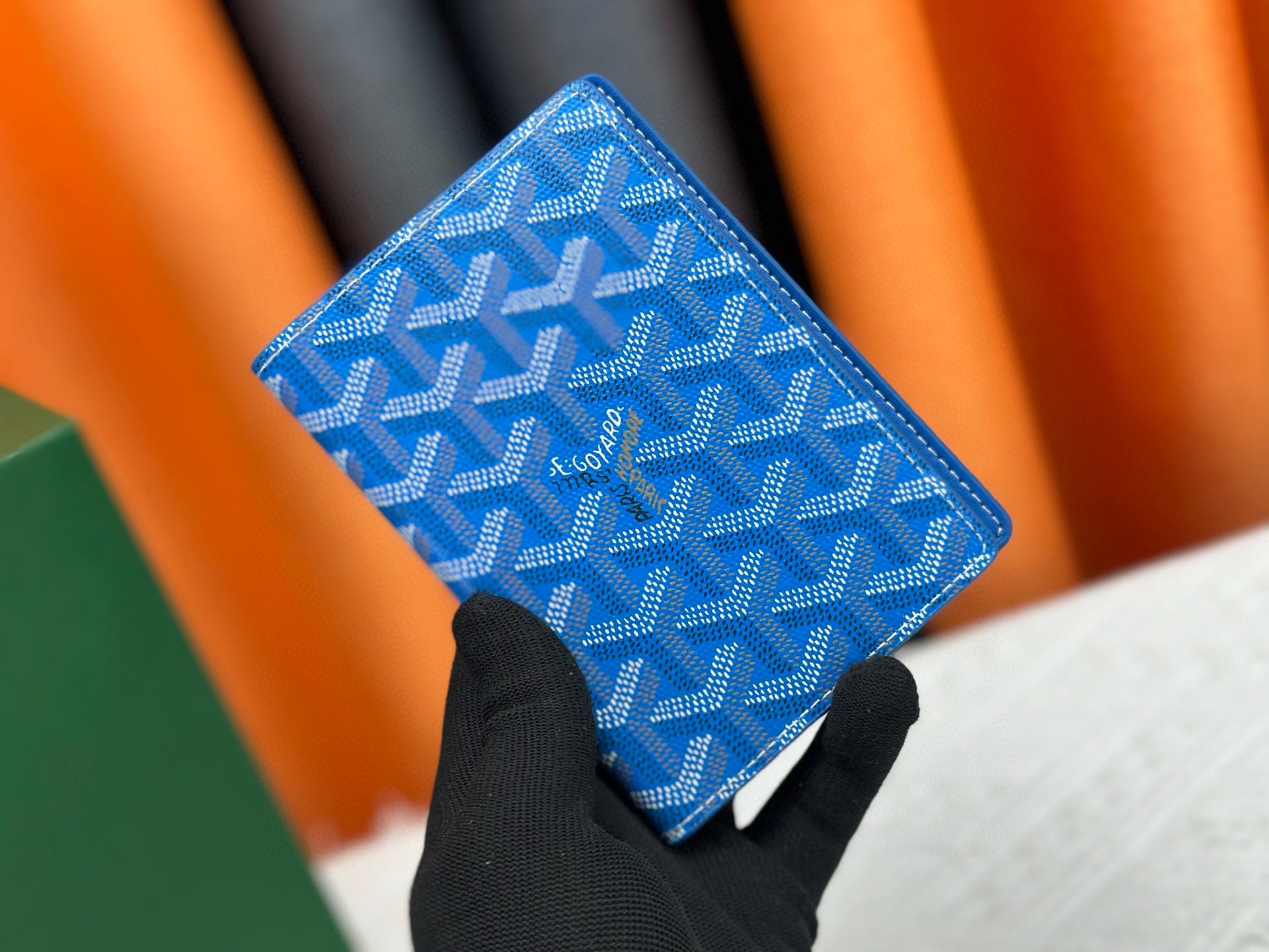 Premium Passport Holder – Timeless Travel Companion