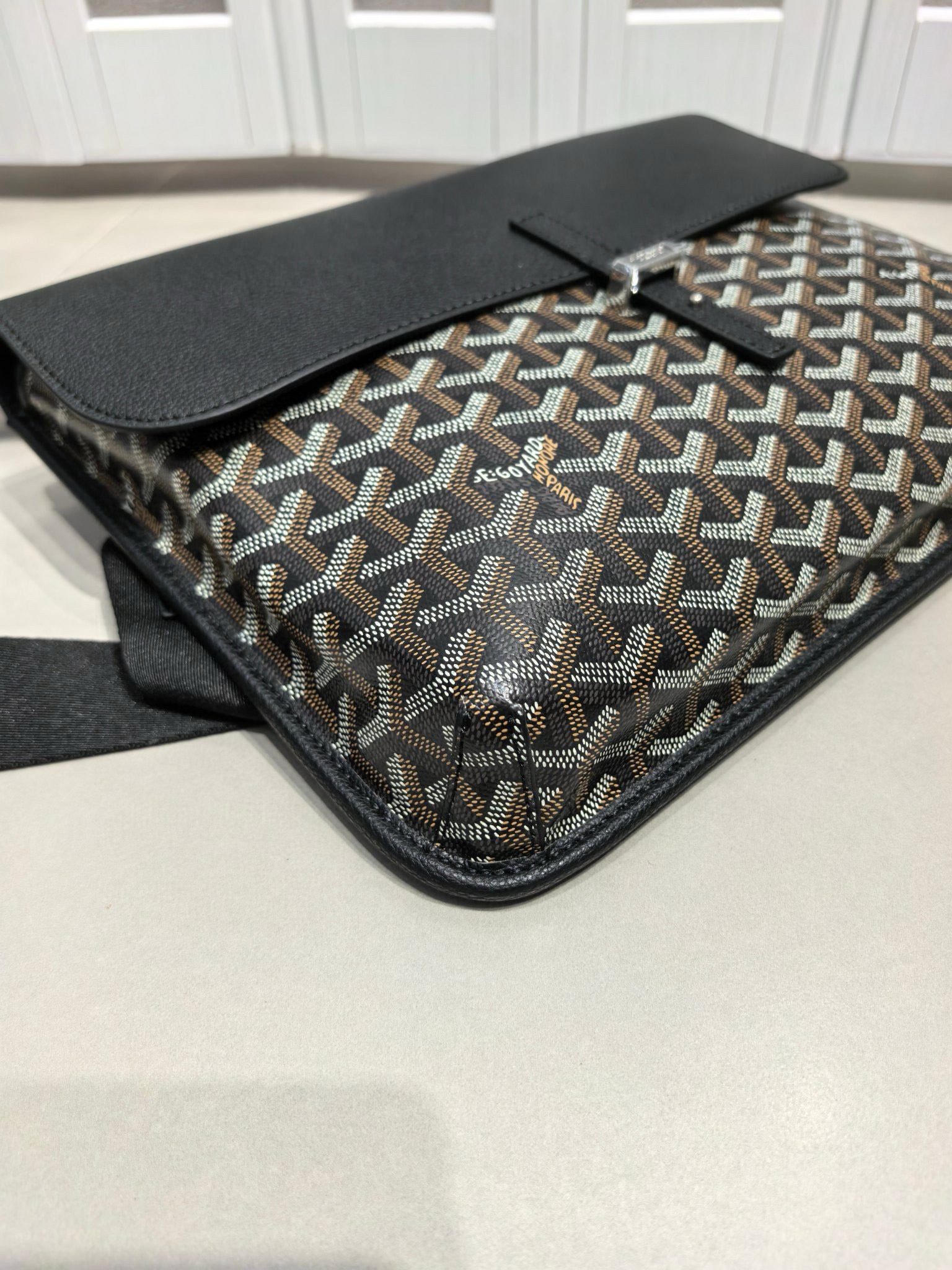 GOY Coursier Crossbody Messenger Bag