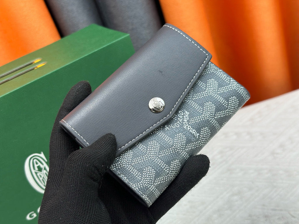 Classic Tri-Fold Wallet & Card Holder