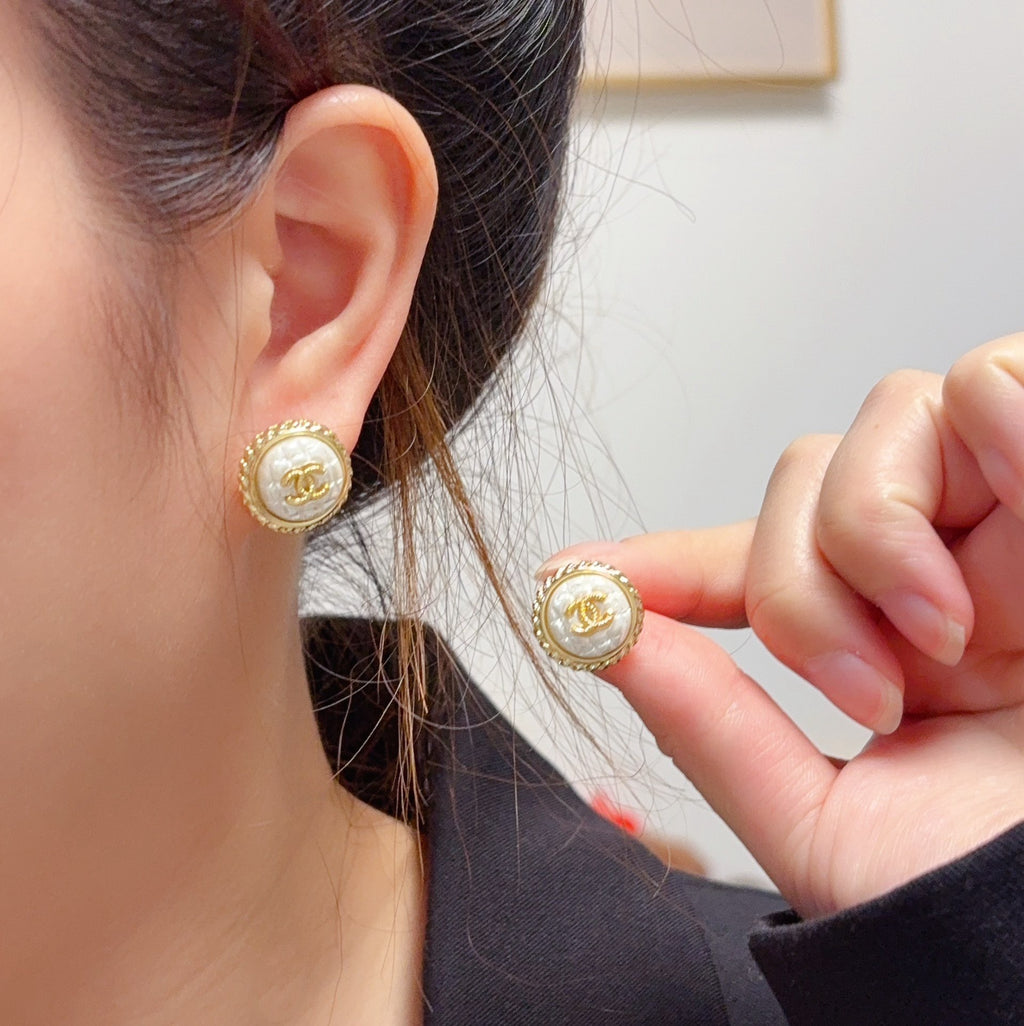 Diamond-Quilted Stud Earrings