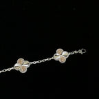 VC-Shaped Carnelian Five-Petal Bracelet