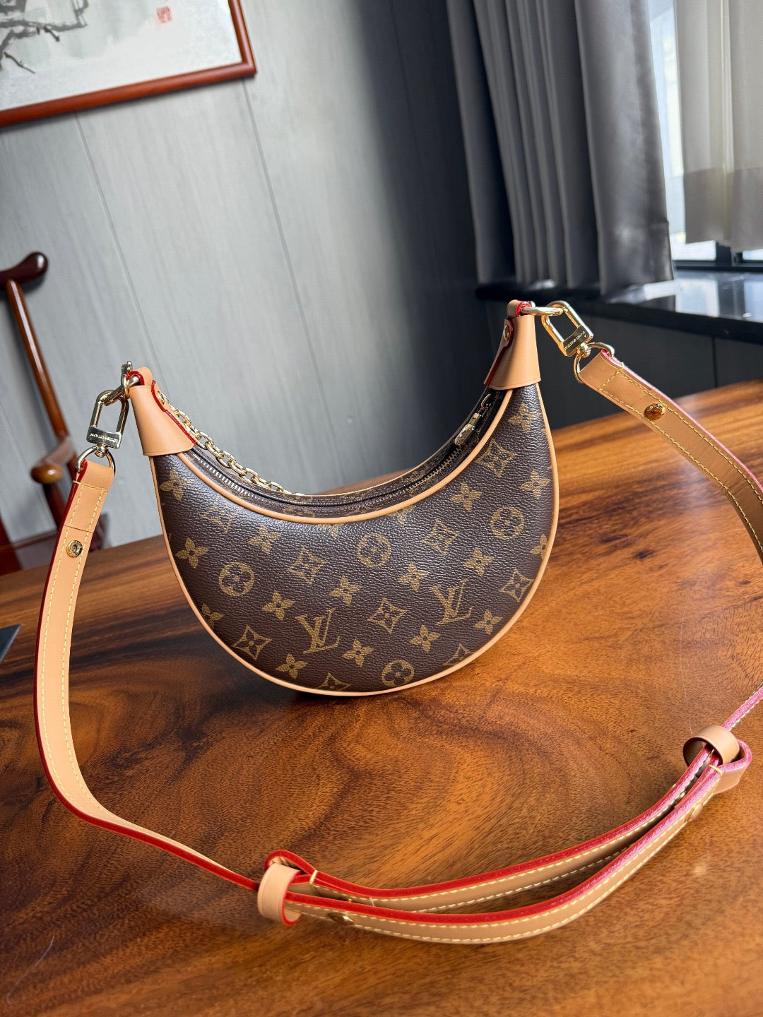 Croissant Loop Bag | Chain & Leather Strap |Premium Quality|