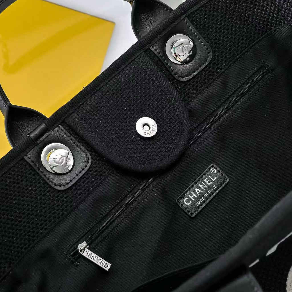 Luxury Canvas Tote (AS3257) – Limited Edition