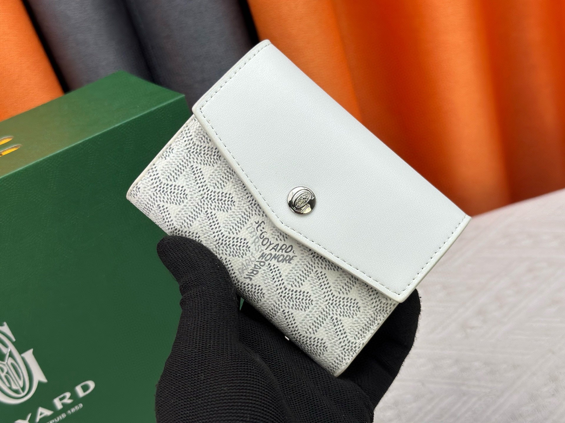 Classic Tri-Fold Wallet & Card Holder