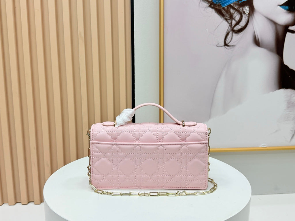 D Bow Top Handle Crossbody Bag