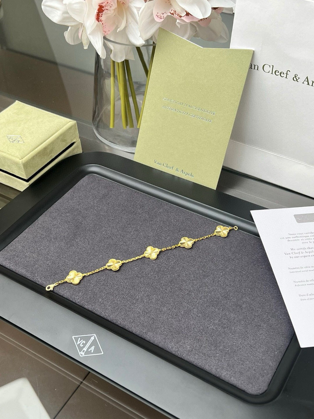 Laser-Engraved Five-Flower Bracelet (Premium quality)