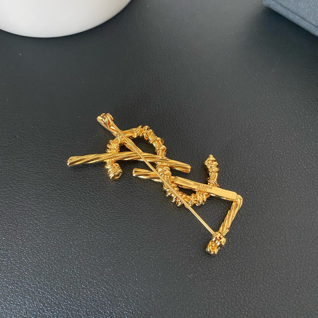 Y Gold Letter Brooch