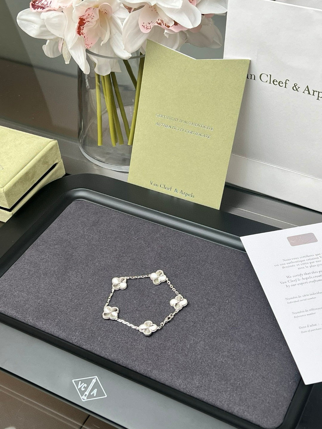 Laser-Engraved Five-Flower Bracelet (Premium quality)